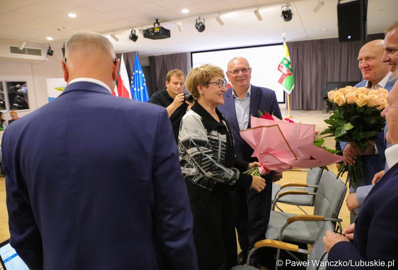 Podczas piątkowej, 13 października 2023 r., sesji Sejmiku Województwa Lubuskiego Elżbieta Anna Polak złożyła rezygnację z funkcji marszałka. Nowym marszałkiem został Marcin Jabłoński.