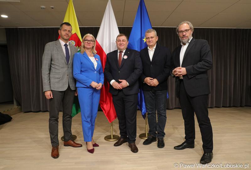 Od lewej: Daniel Roguski, Małgorzata Paluch-Słowińska, Grzegorz Potęga, Mariusz Stokłosa i Wojciech Olszewski