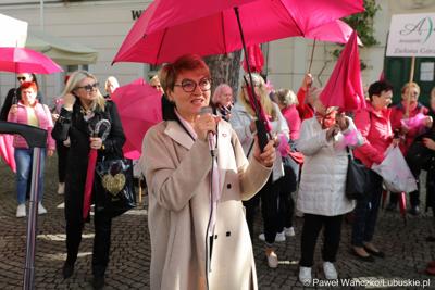 Marszałek Elżbieta Anna Polak rozpoczyna Różowy Marsz w Zielonej Górze
