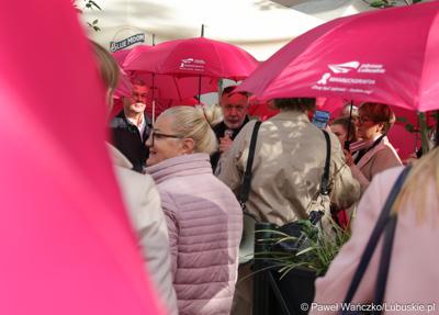 Uczestnicyi Różowego Marszu w Zielonej Górze