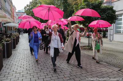 Uczestnicty Różowego Marszu w Zielonej Górze