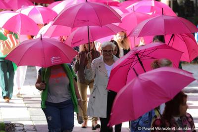 Uczestniczki Różowego Marszu w Zielonej Górze
