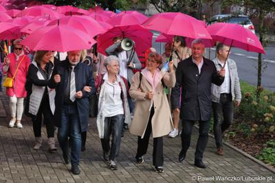 Uczestnicy Różowego Marszu w Zielonej Górze