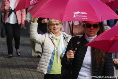 Uczestniczki Różowego Marszu w Zielonej Górze