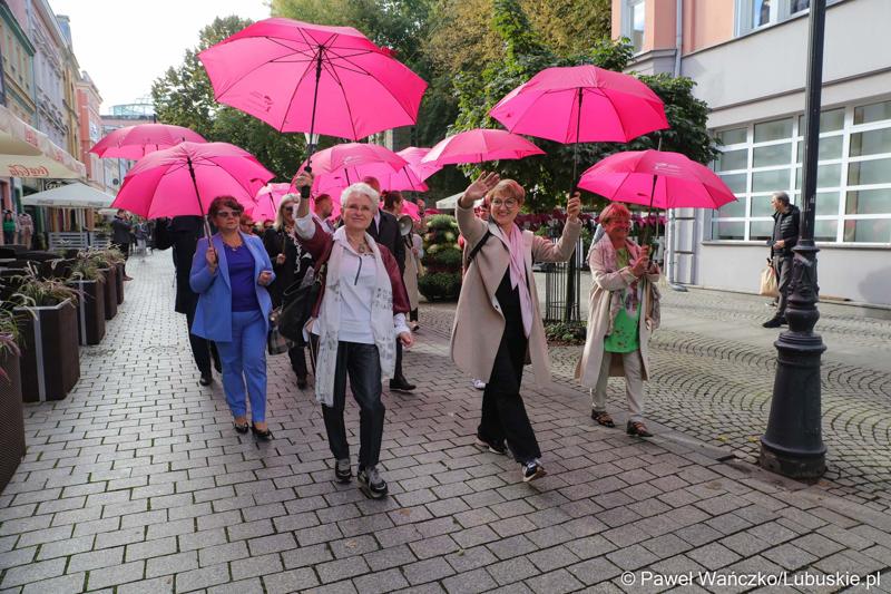 Uczestniczki Różowego Marszu w Zielonej Górze