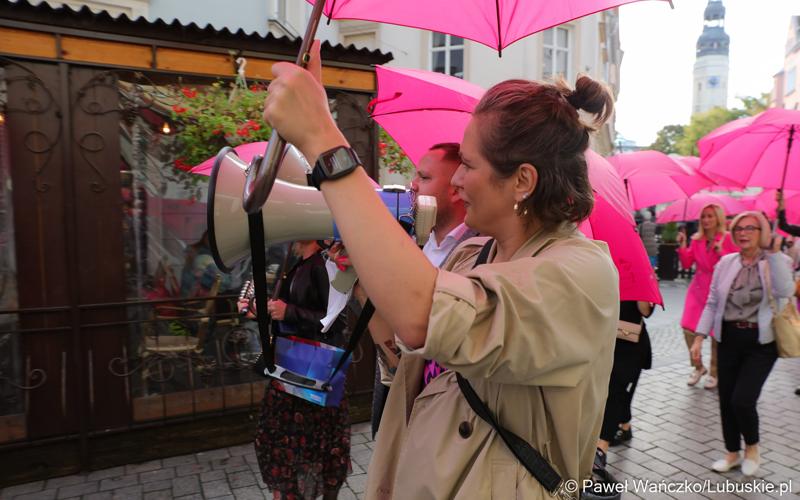 Uczestniczki Różowego Marszu w Zielonej Górze