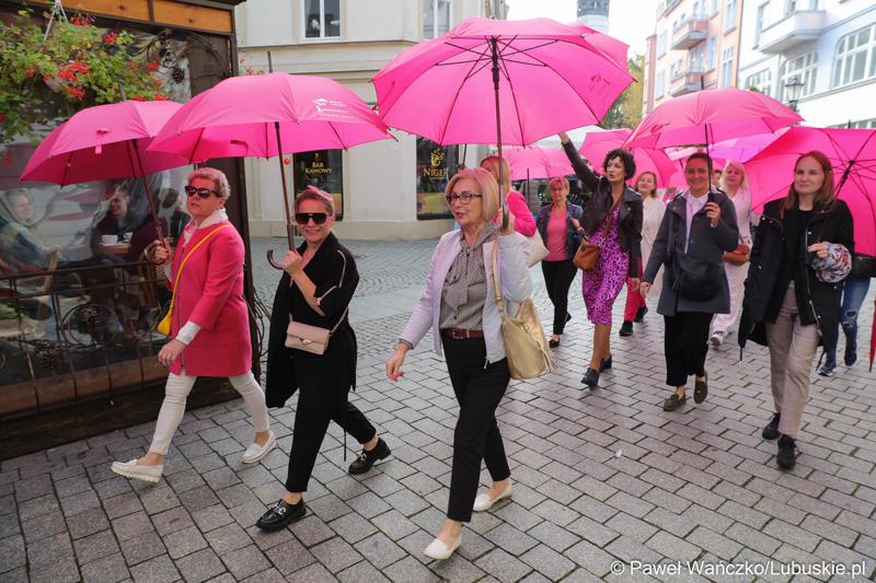 Uczestniczki Różowego Marszu w Zielonej Górze