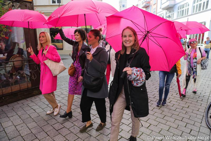 Uczestniczki Różowego Marszu w Zielonej Górze