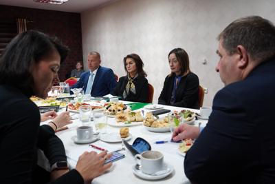 27 października 2023 r. członek Zarządu Województwa Lubuskiego Grzegorz Potęga wspólnie z władzami czterech szpitalnych spółek w regionie omówił sprawy dotyczące funkcjonowania systemu ochrony zdrowia