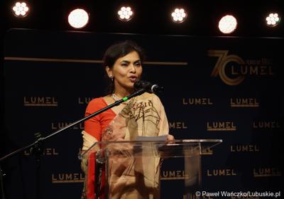 Nagma Mohamed Mallick - Ambasador Indii w Polsce przemawia podczas jubileuszu 70-lecia Lumelu