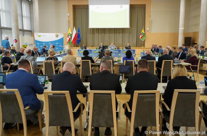 Uczestnicy LVIII sesji Sejmiku Województwa Lubuskiego