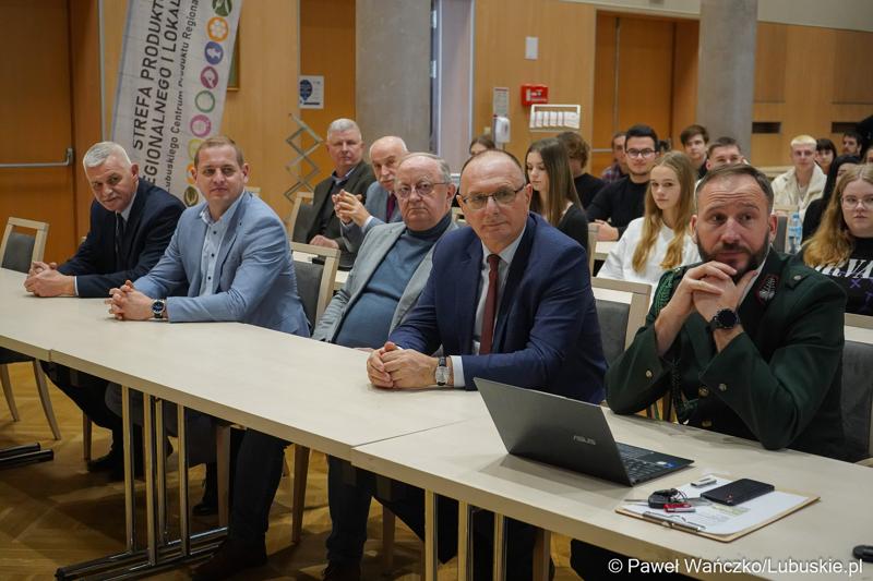 Uczestnicy konferencji w Sali Kolumnowej Urzędu Marszałkowskiego Województwa Lubuskiego w Zielonej Górze