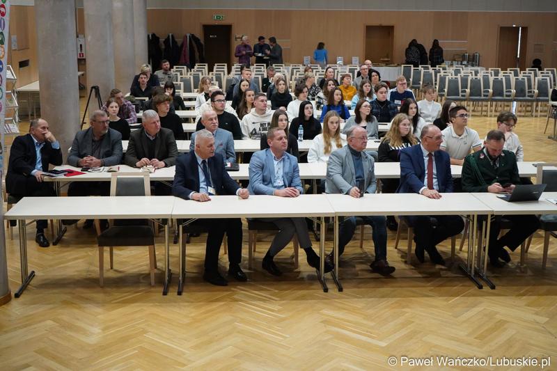 Uczestnicy konferencji w Sali Kolumnowej Urzędu Marszałkowskiego Województwa Lubuskiego w Zielonej Górze