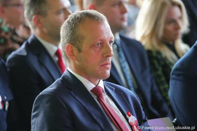 Wójt Gminy Dąbie Bogusław Zaraza na uroczystej sesji z okazji 50-lecia Gminy Dąbie