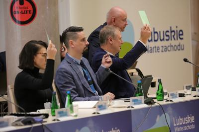 16 listopada 2023 r. w Sali Kolumnowej Sejmiku Województwa Lubuskiego – w siedzibie Urzędu Marszałkowskiego Województwa Lubuskiego w Zielonej Górze – odbyło się IV posiedzenie Komitetu Monitorującego Program Fundusze Europejskie dla Lubuskiego 2021-2027