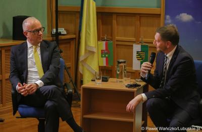 Marszałek Województwa Lubuskiego Marcin Jabłoński i Premier Wolnego Kraju Saksonia Michael Kretschmer