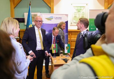 Marszałek Województwa Lubuskiego Marcin Jabłoński i Premier Wolnego Kraju Saksonia Michael Kretschmer