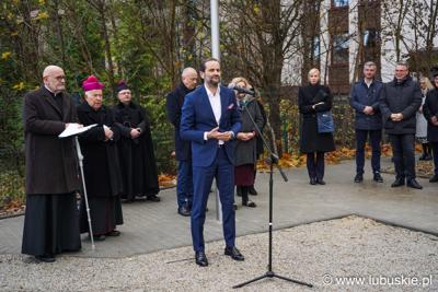 Otwarcie nowego skrzydła Centrum Integracji Społecznej w Zielona Górze - minister P. Bromber