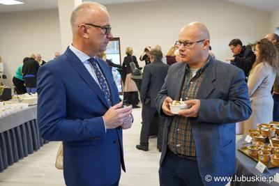 Otwarcie nowego skrzydła Centrum Integracji Społecznej w Zielona Górze - rozmowy