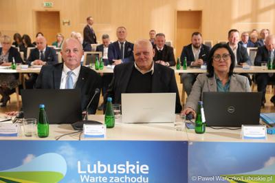 Radni podczas LIX zwyczajnej sesji Sejmiku Województwa Lubuskiego