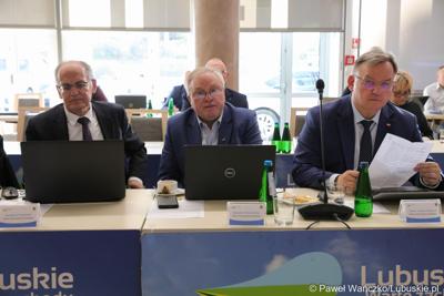 Radni podczas LIX zwyczajnej sesji Sejmiku Województwa Lubuskiego