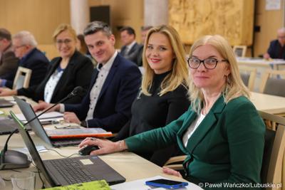 Radni podczas LIX zwyczajnej sesji Sejmiku Województwa Lubuskiego