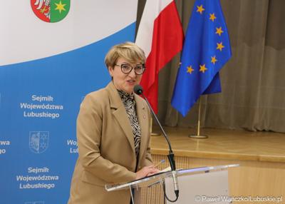 Posłanka na Sejm RP Elżbieta Anna Polak przemawia na LIX zwyczajnej sesji Sejmiku Województwa Lubuskiego