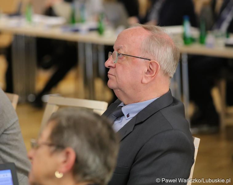 Radny podczas LIX zwyczajnej sesji Sejmiku Województwa Lubuskiego