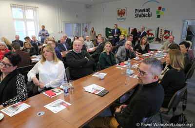 Uczestnicy spotkania networkingowego dla biznesu w Słubicach