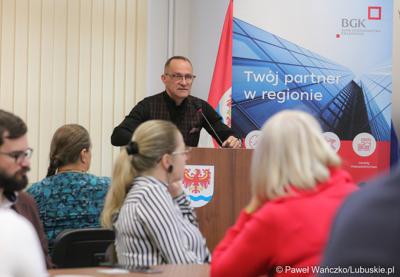 Uczestnik spotkania networkingowego dla biznesu w Słubicach 