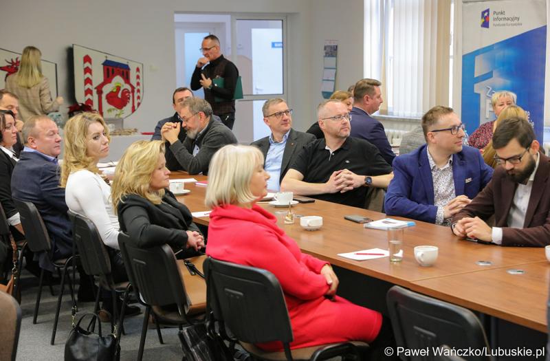 Uczestnicy spotkania networkingowego dla biznesu w Słubicach