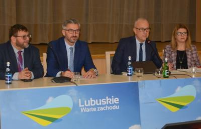 Posiedzenie Lubuskiego Zespół ds. Szkolnictwa Wyższego w Sali Kolumnowej w siedzibie Urzędu Marszałkowskiego Województwa Lubuskiego