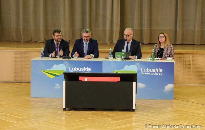 Posiedzenie Lubuskiego Zespół ds. Szkolnictwa Wyższego w Sali Kolumnowej w siedzibie Urzędu Marszałkowskiego Województwa Lubuskiego