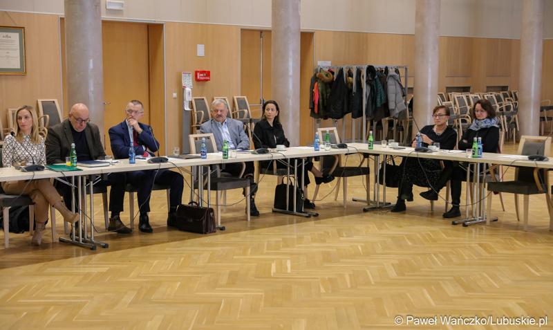 Posiedzenie Lubuskiego Zespół ds. Szkolnictwa Wyższego w Sali Kolumnowej w siedzibie Urzędu Marszałkowskiego Województwa Lubuskiego