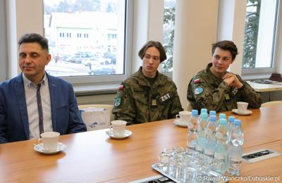 Spotkanie wicemarszałka Łukasza Poryckiego z uczniami Zespołu Szkół Technicznych w Zielonej Górze