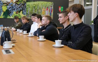 Spotkanie wicemarszałka Łukasza Poryckiego z uczniami Zespołu Szkół Technicznych w Zielonej Górze
