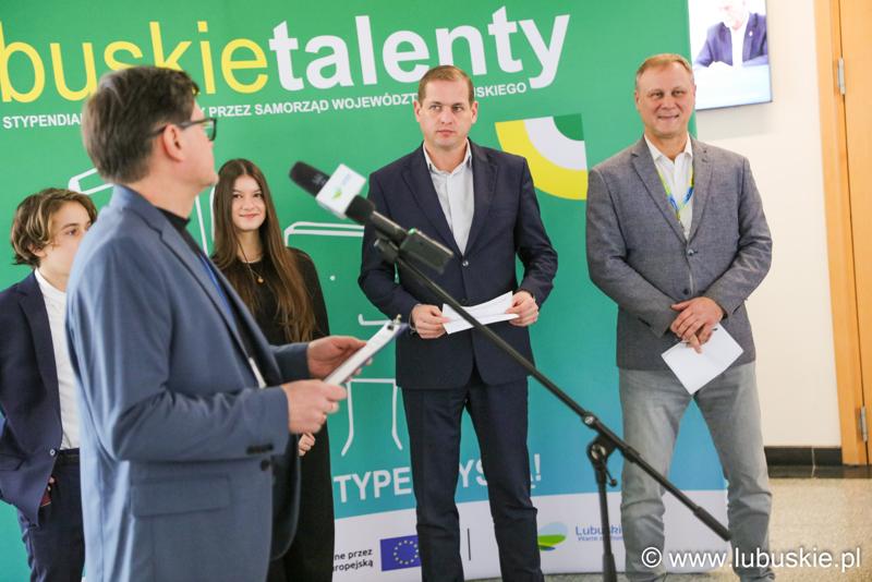 Uczestnicy Konferencji - start