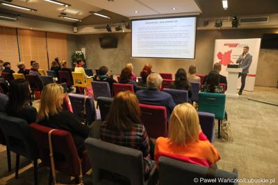 Uczestnicy szkolenia z zasad horyzontalnych w programie Interreg
