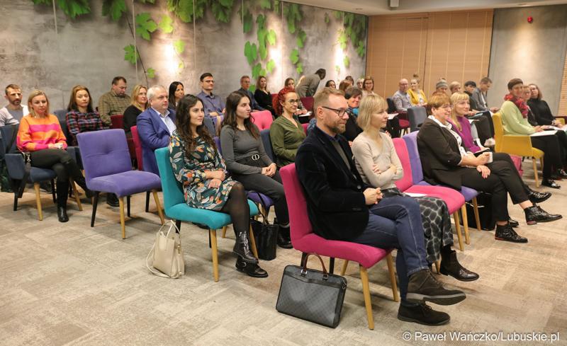 Uczestnicy szkolenia z zasad horyzontalnych w programie Interreg