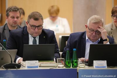 Członkowie zarządu województwa lubuskiego Grzegorz Potęga (z lewej) i Tadeusz Jędrzejczak
