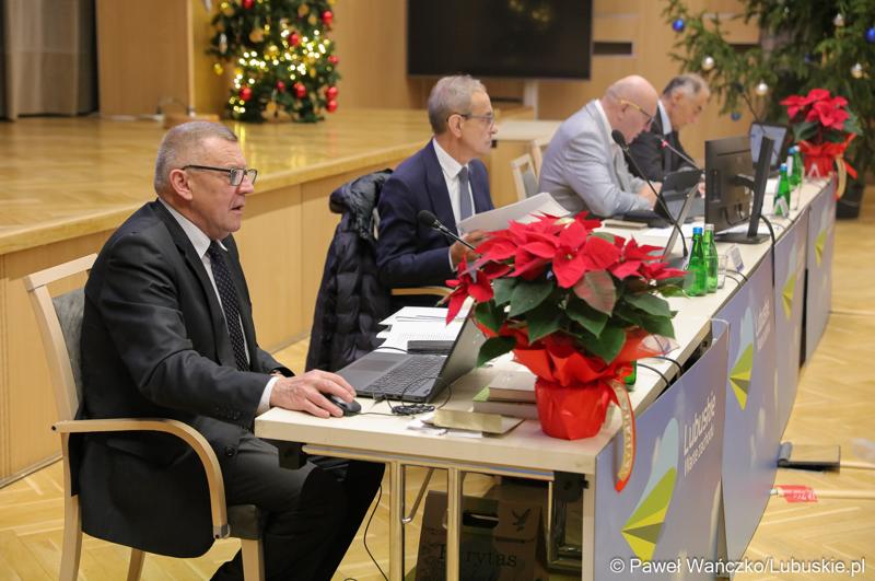Prezydium Sejmiku Województwa Lubuskiego podczas LX zwyczajnej sesji