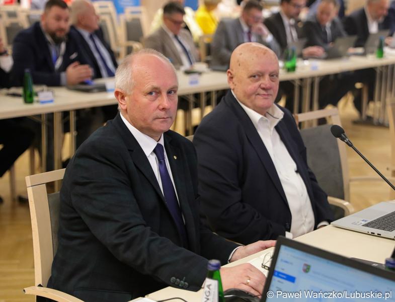 Radni podczas LX zwyczajnej sesji Sejmiku Województwa Lubuskiego