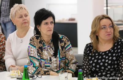 Uczestniczki spotkania Instytucji Zarządzającej programem „Fundusze Europejskie dla Lubuskiego 2021-2027” z partnerstwem jednostek samorządu terytorialnego w Łęknicy