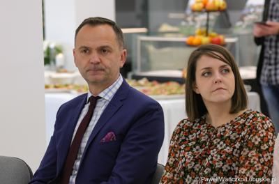 Uczestnicy spotkania Instytucji Zarządzającej programem „Fundusze Europejskie dla Lubuskiego 2021-2027” z partnerstwem jednostek samorządu terytorialnego w Łęknicy