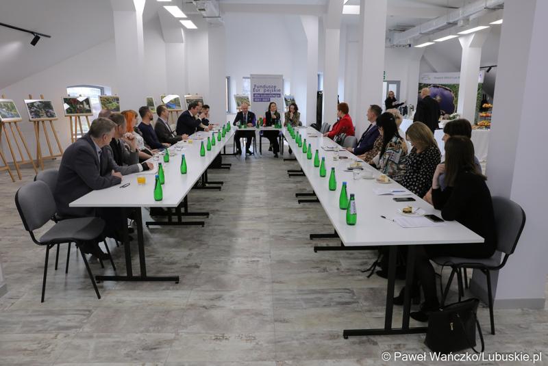 Spotkanie Instytucji Zarządzającej programem „Fundusze Europejskie dla Lubuskiego 2021-2027” z partnerstwem jednostek samorządu terytorialnego w Łęknicy
