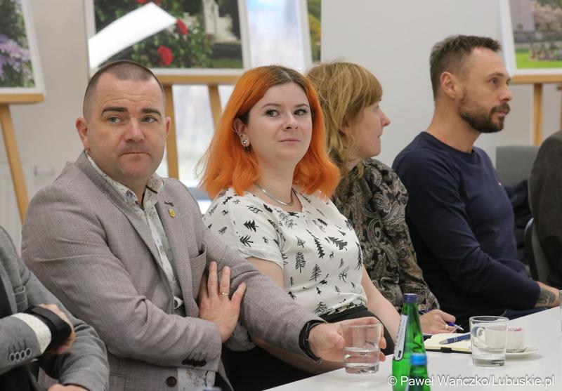 Uczestnicy spotkania Instytucji Zarządzającej programem „Fundusze Europejskie dla Lubuskiego 2021-2027” z partnerstwem jednostek samorządu terytorialnego w Łęknicy