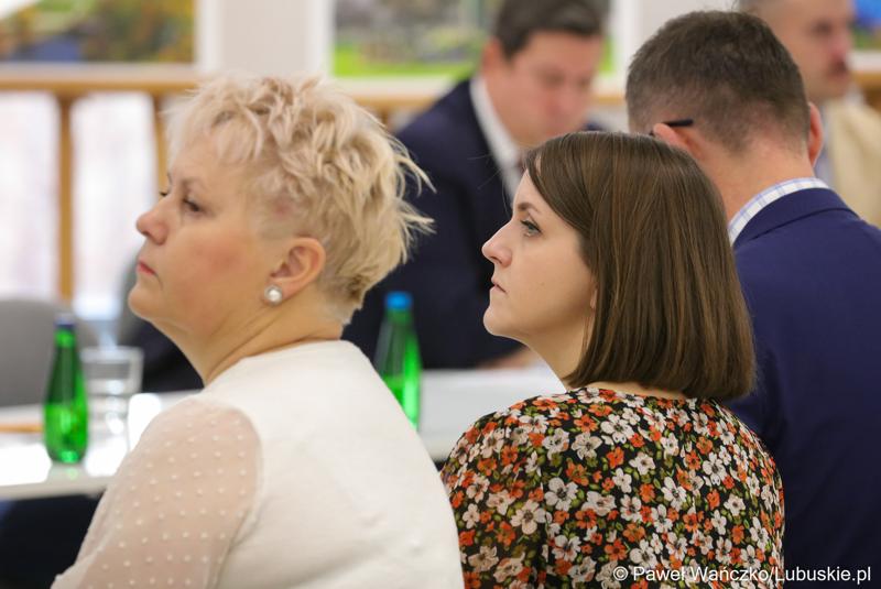 Uczestnicy spotkania Instytucji Zarządzającej programem „Fundusze Europejskie dla Lubuskiego 2021-2027” z partnerstwem jednostek samorządu terytorialnego w Łęknicy