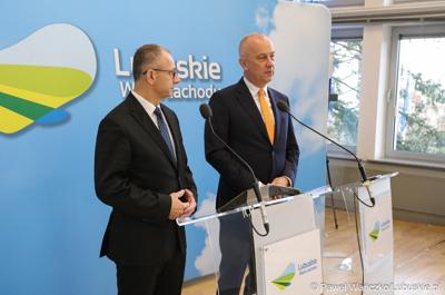 Marszałek Województwa Lubuskiego Marcin Jabłoński (z prawej) oraz Wojewoda Lubuski Marek Cebula