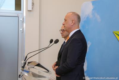 Marszałek Województwa Lubuskiego Marcin Jabłoński (na pierwszym planie) oraz Wojewoda Lubuski Marek Cebula