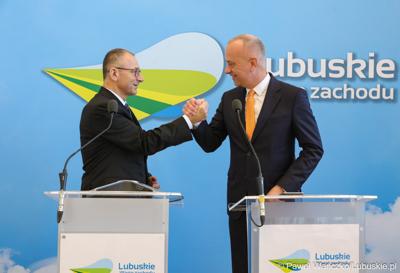 Marszałek Województwa Lubuskiego Marcin Jabłoński (z prawej) oraz Wojewoda Lubuski Marek Cebula